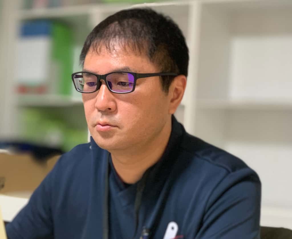 stella83株式会社・代表取締役の上地様。同社は月額1.1万円の顧問弁護士を上手にご活用されています。